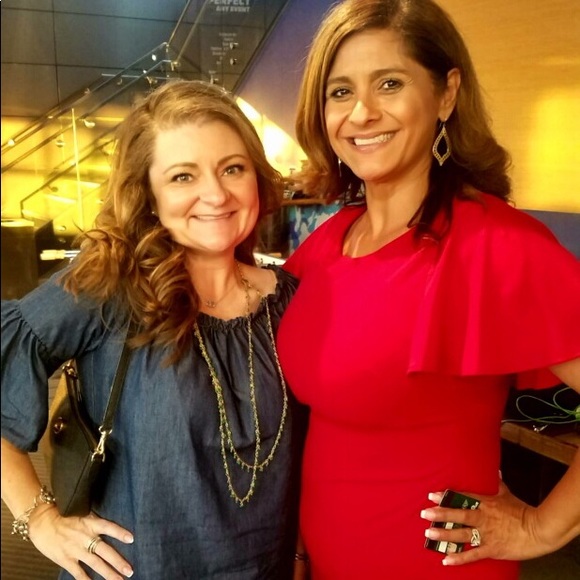 Meet your Posher, Rebecca - Picture 1 of 6